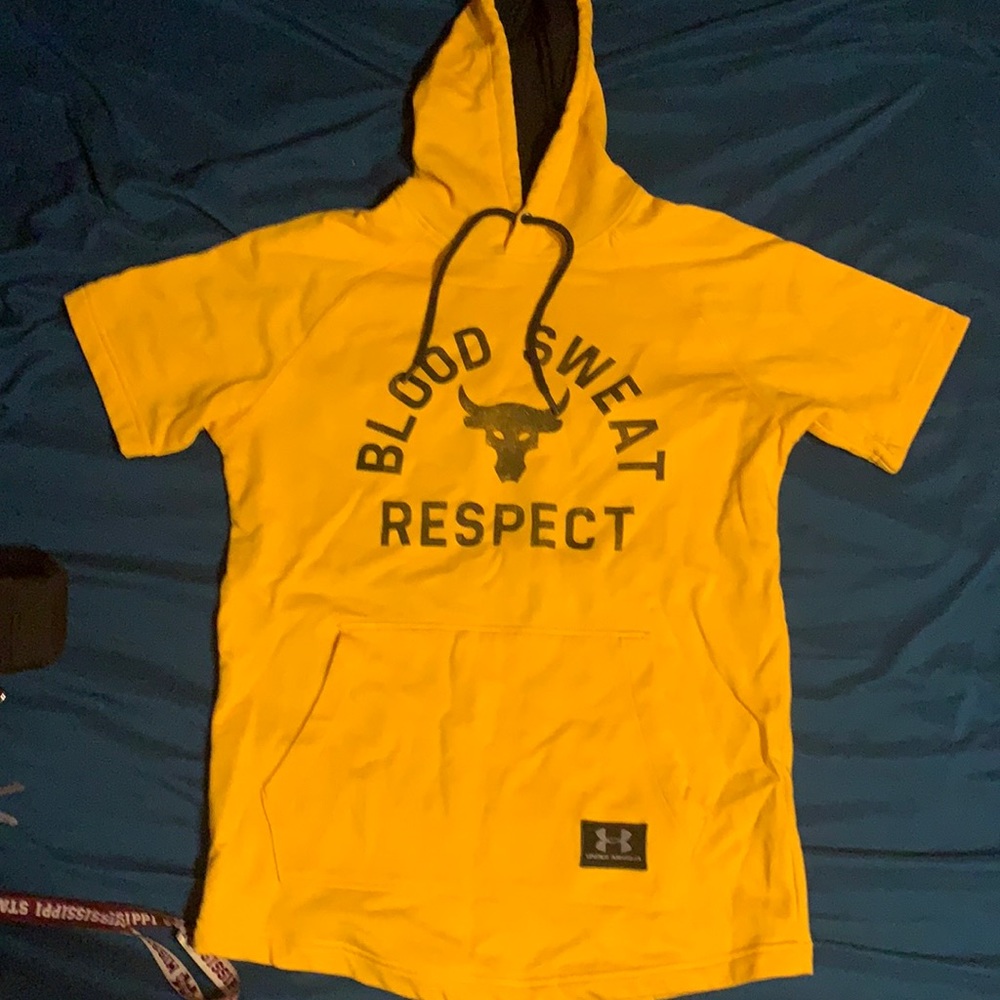 Project rock short sleeve hoodie! Men’s medium!